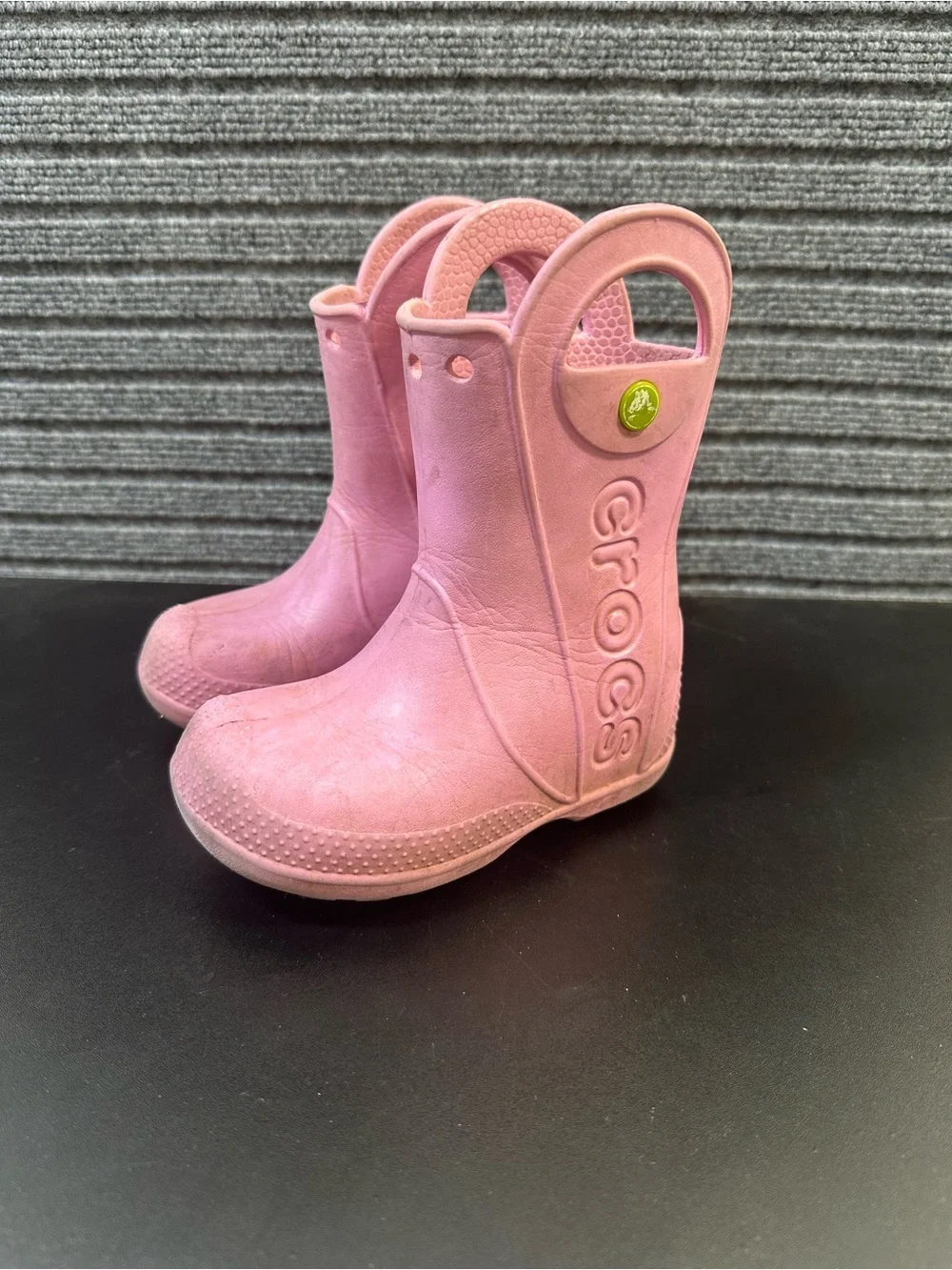 CROCS handle it